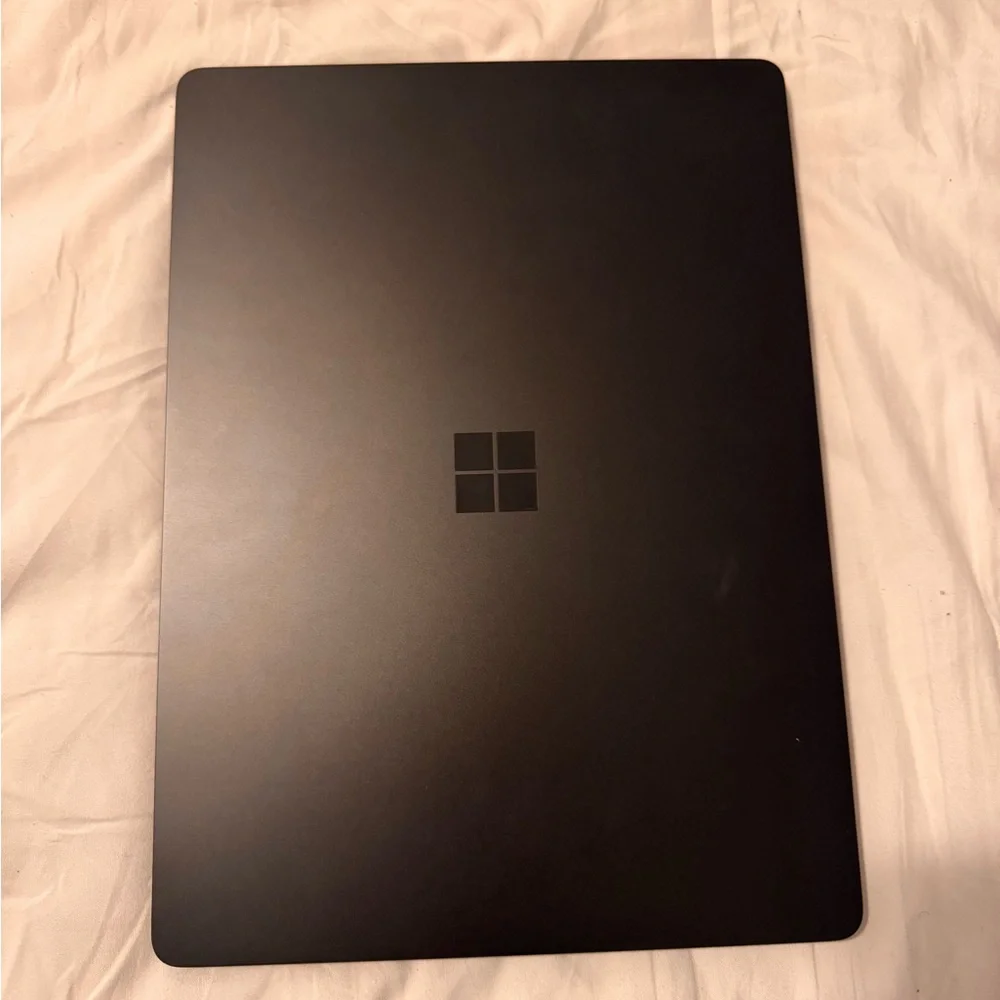 Microsoft Surface Laptop - Black